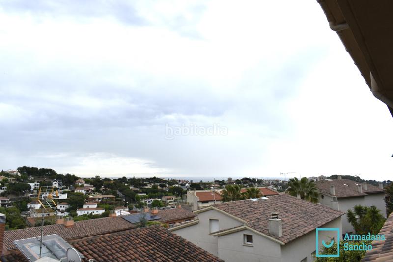 Foto 18135e66-8abc-43b5-b807-72388595c035. Casa bifamiliare con camino riscaldamento parcheggio in Tiana