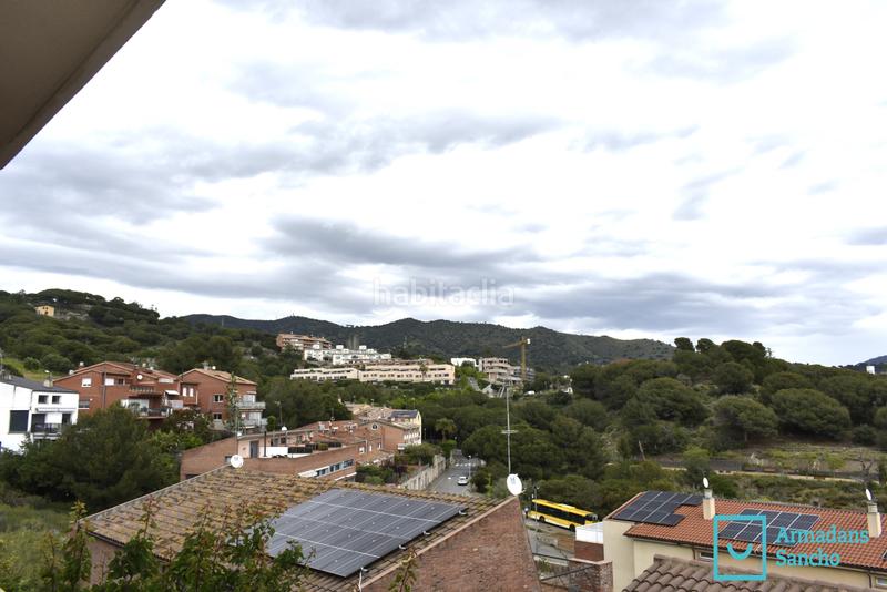 Foto 7b1a96d4-2025-45cd-97fe-8c7a9548e75e. Casa bifamiliare con camino riscaldamento parcheggio in Tiana