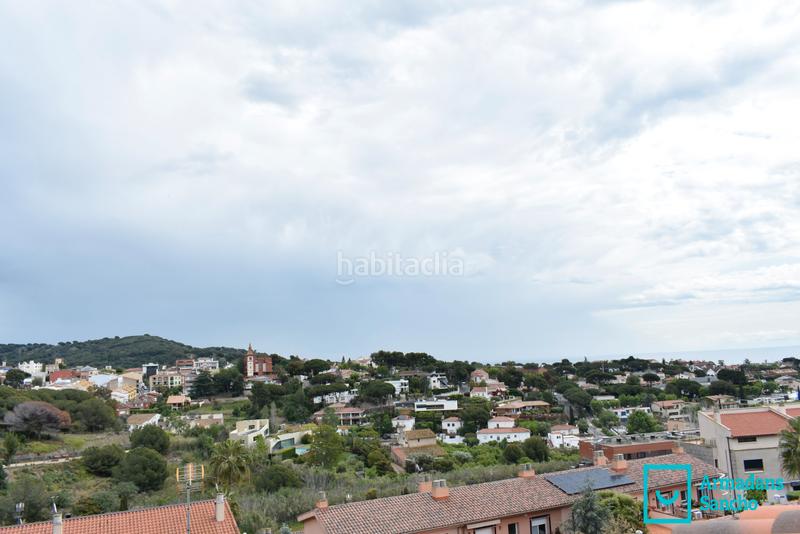 Foto a2a0ed20-05a1-4c66-970f-7571ce20ed9d. Casa bifamiliare con camino riscaldamento parcheggio in Tiana