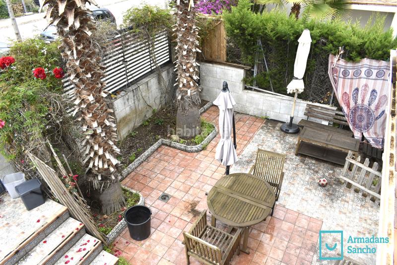 Foto a3a95067-ac90-480a-8e6e-f52d95204fb8. Casa bifamiliare con camino riscaldamento parcheggio in Tiana