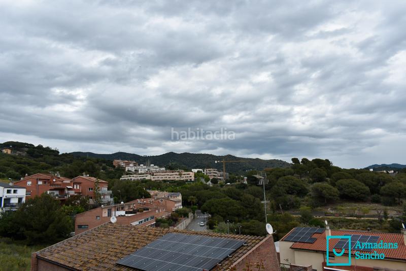 Foto b3005d1b-49c2-4371-9683-4fac351de208. Casa bifamiliare con camino riscaldamento parcheggio in Tiana