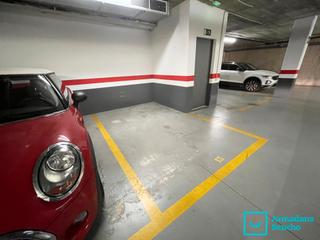 Affitto Posto auto  Carrer de valència. Párquing en alquiler en l'eixample