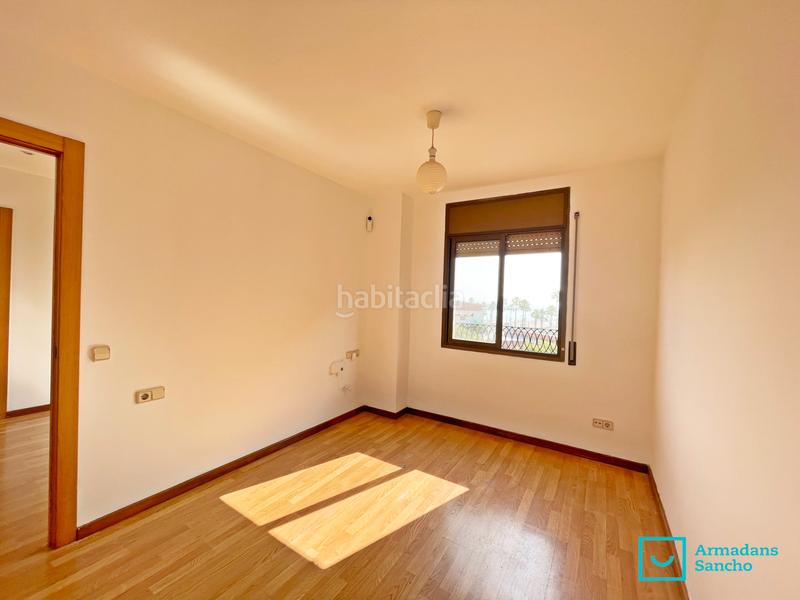 Foto 55b3bf92-7c16-45fd-9ac4-20461cdf9872. Piso en carrer de berenguer mallol 5 piso con vistas al mar en Barcelona