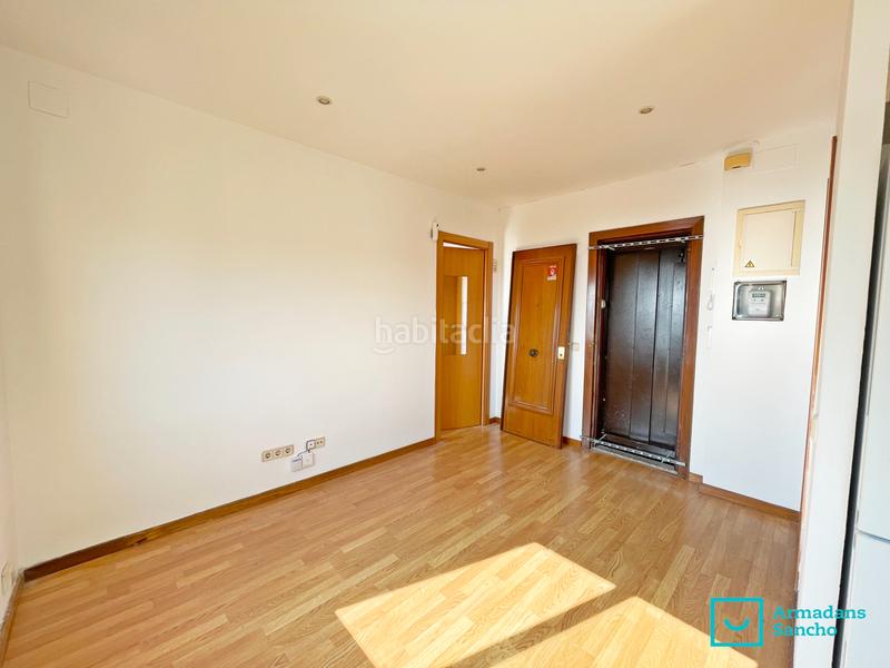 Foto a2693d8a-b4e9-4268-92ae-728fcb5553d4. Piso en carrer de berenguer mallol 5 piso con vistas al mar en Barcelona