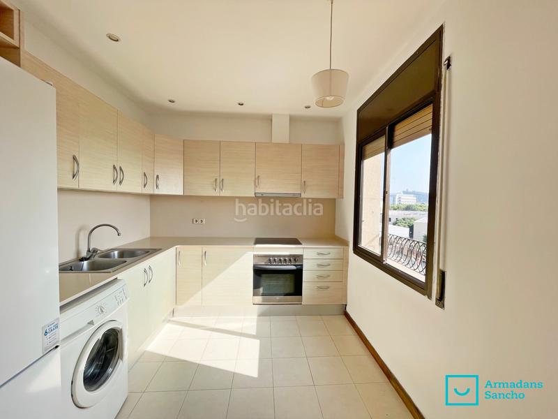 Foto b8865644-1fd0-4d1f-95c7-4a4348d6234f. Piso en carrer de berenguer mallol 5 piso con vistas al mar en Barcelona