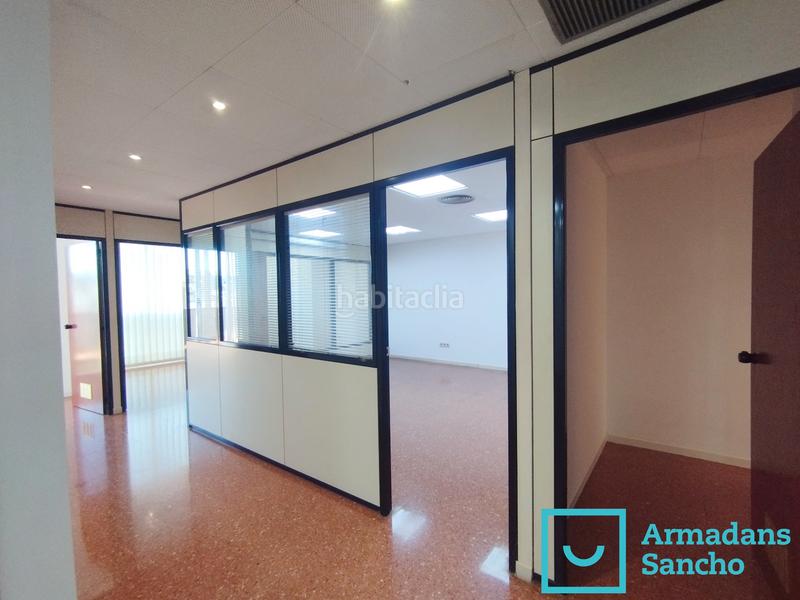 Foto 506a3be8-337a-4b33-a1f6-c5874a12302b. Alquiler oficina  en alquiler en pau claris en Barcelona