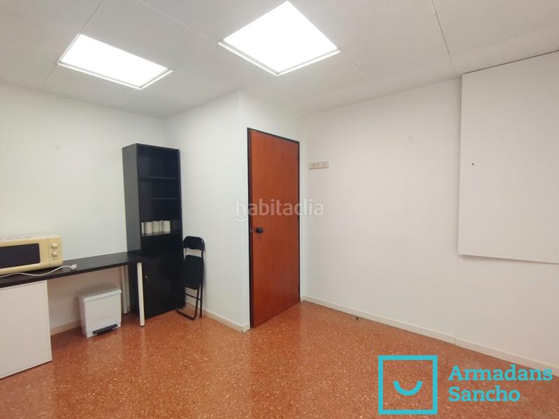 Foto 7316a557-5fe0-4141-b3fa-91e58e75af86. Alquiler oficina  en alquiler en pau claris en Barcelona