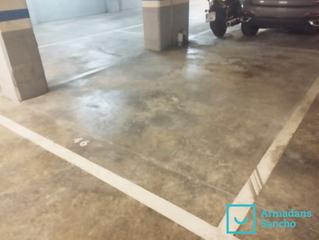 Miete Autoparkplatz  Carrer de provença. Amplia y cómoda plaza de párquing
