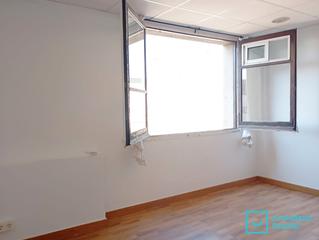 Location Bureau  Carrer d'enric granados. Oficina en enric granados