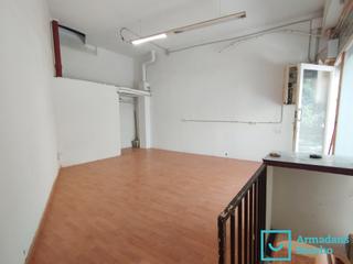 Location Local commercial  Carrer de peris i mencheta. Local en font d'en fargues