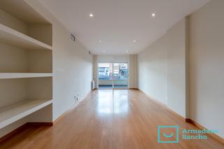 Piso en Carrer d'aribau 237. Exclusiva vivienda con terraza y parking en el corazón de sant g