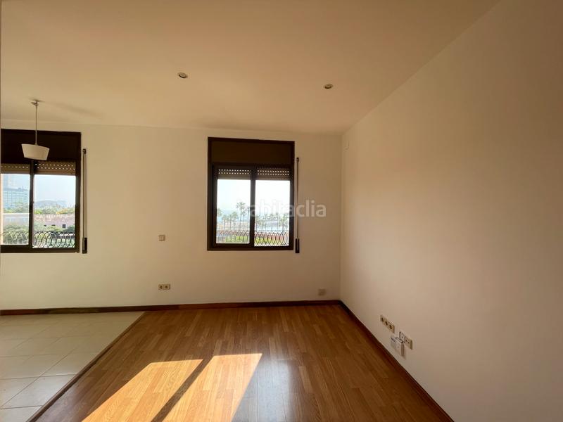 Foto 2f23bb3c-ab7f-4016-8e81-938b731633c4. Pis a carrer de berenguer mallol 5 a Barceloneta Barcelona