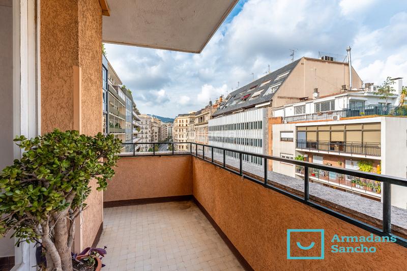 Foto 66e76372-67ef-4ba3-a053-788c44ae59ae. Appartamento in carrer de la granada del penedès 19 in Barcelona