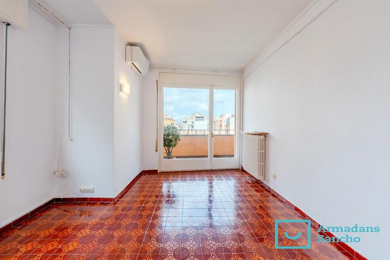 Foto b95b2fbd-a96b-4fa7-b240-85563331f897. Appartamento in carrer de la granada del penedès 19 in Barcelona