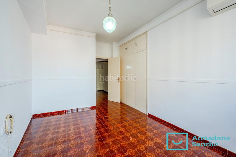 Foto f304044a-bbf8-4b12-afbe-4158d5fbbb35. Appartamento in carrer de la granada del penedès 19 in Barcelona