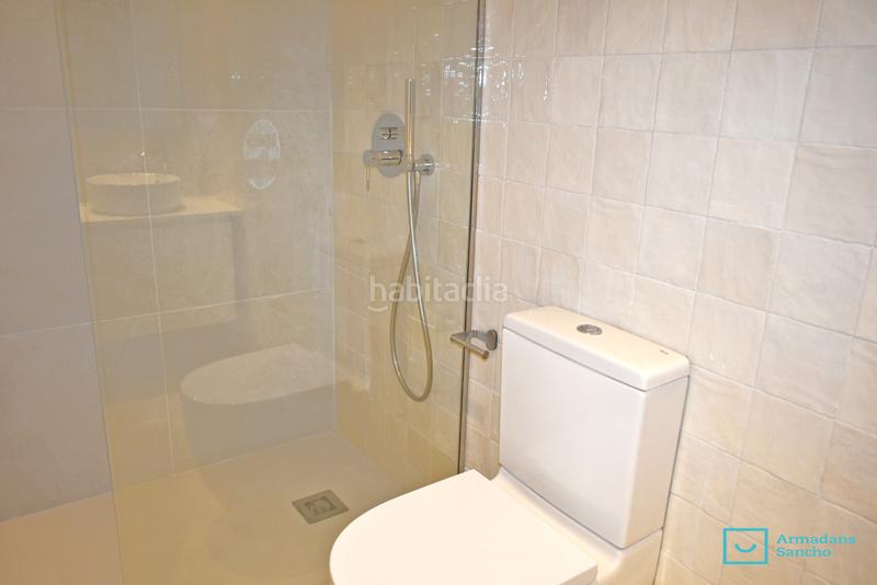 Foto efab8eca-ca49-4696-a3ec-11c971702477. Affitto piano terra con camino riscaldamento parcheggio in Tiana