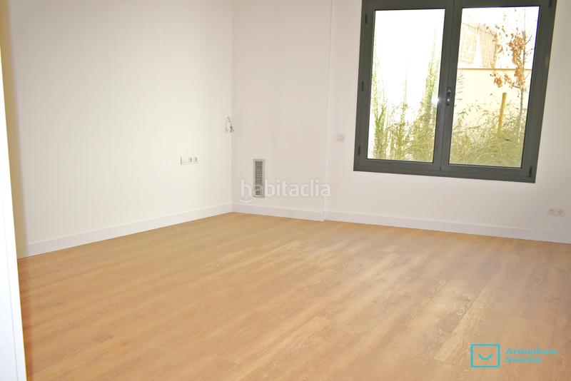 Foto 32cebc5c-b1f3-4950-bfc2-08960464e3bb. Alquiler planta baja en Tiana