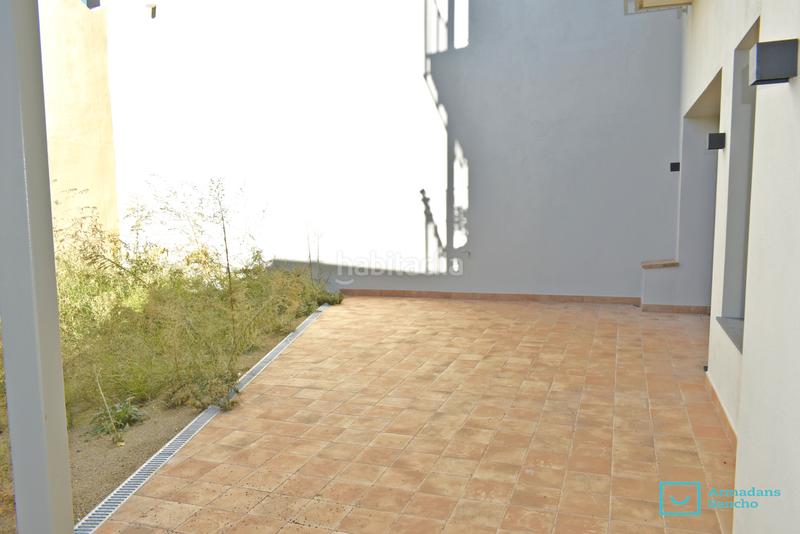 Foto 404fc8e8-414c-4dde-ae62-956d0841b338. Alquiler planta baja en Tiana