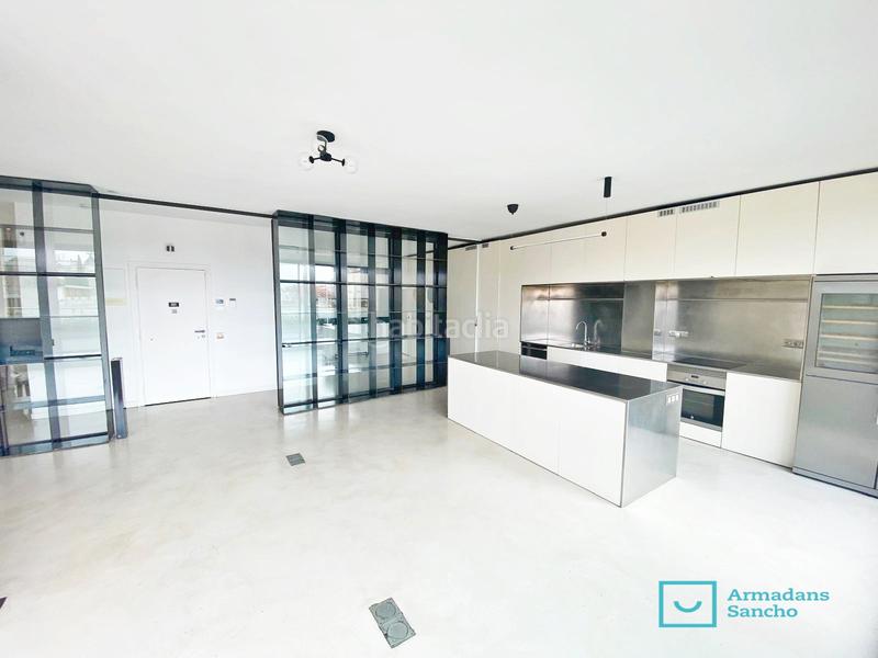 Foto ca59e4f0-6f09-4755-9f3a-760e71cd1f4d. Miete büro in carrer de roger de llúria 44 in Dreta de l´Eixample Barcelona