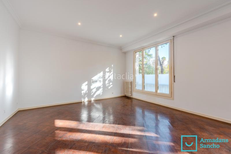 Foto 64e4038b-3fef-4573-83b8-8a99d7d65b3a. Alquiler piso lujoso piso frente al turó parc en Sant Gervasi - Galvany Barcelona