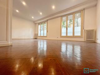 Location Appartement  Carrer de josep bertrand. Lujoso piso frente al turó parc