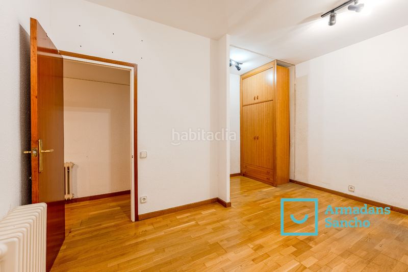 Foto 6715f64b-1de1-4cac-b63c-5722b8518efd. Piso en carrer de pau alsina 71 exclusiva vivienda con balcón y patio privado – amplitud, funcionalidad y gran potencial en Barcelona