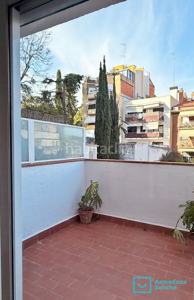 Foto 098438a6-7f5d-48dc-b477-650617051fb4. Location duplex avec parking dans Putget - Farró Barcelona
