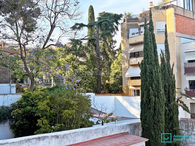 Foto 82cbd67d-b1cf-43bc-ae4d-0b7a6d5d17a8. Location duplex avec parking dans Putget - Farró Barcelona