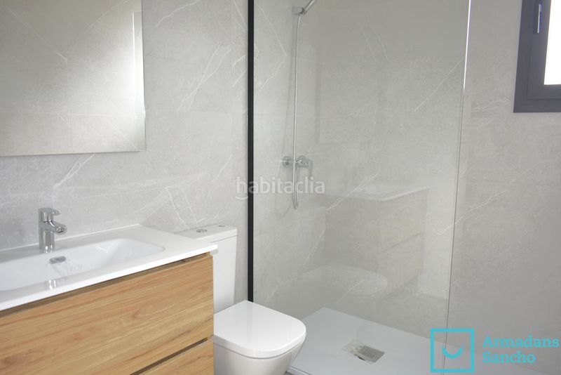 Foto 3a4273cb-2c19-47bb-b197-515534e066e2. Alquiler planta baja piso de obra nueva a tres vientos , con gran espacio exterior, aerotermia y plaza de parking con cargador eléctrico. en Tiana