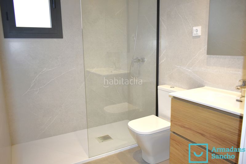 Foto c3e465ab-64ed-414c-8af5-436412e12bcc. Alquiler piso en carrer valència 4 piso de obra nueva de 108 m² con terraza y parking en Tiana