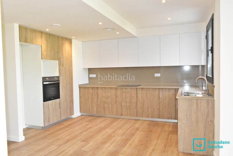 Foto bbb7058b-84c2-44d2-85e2-8fdb7b04e5e4. Lloguer dúplex amb calefacció aparcament a Tiana