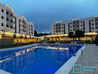 Location Appartement  Avinguda de salvador vilaseca. Vivienda amplia y moderna, singular emprius es tu opción en salo