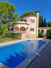 Chalet in Les Tres Cales