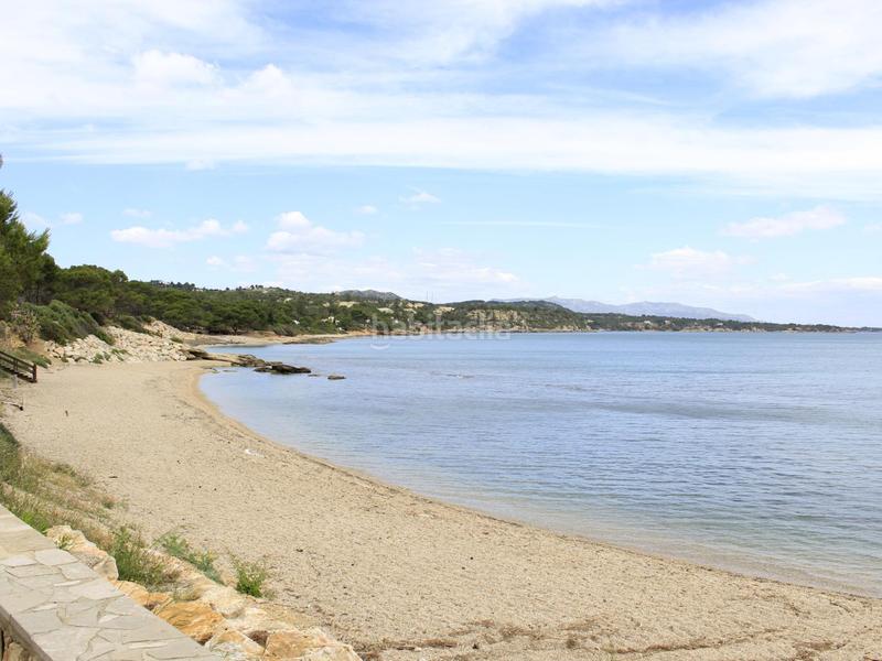 Foto 3aec3017-75e2-426d-9453-1f8f05d812a5. Xalet amb aparcament a Perelló (El)