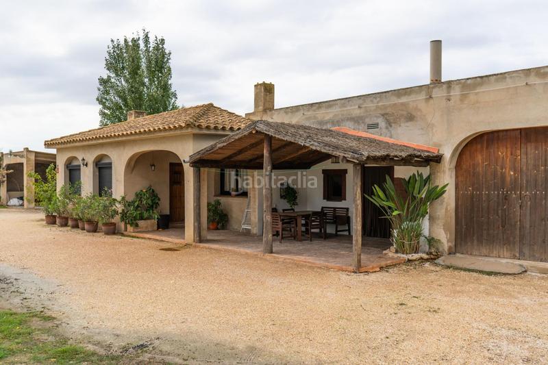 Foto 31a36b89-c9c8-48b1-af7f-39acb41ac9c4. Masia amb aparcament piscina a Deltebre