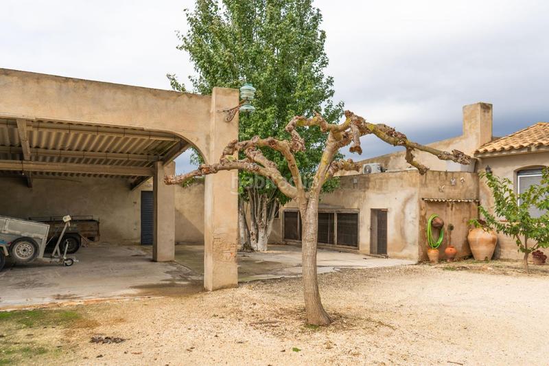 Foto 6494b5b3-2264-40a1-9c03-57623bcd731b. Masia amb aparcament piscina a Deltebre