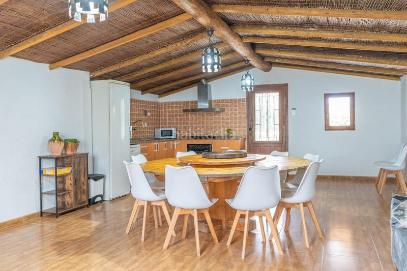 Foto f41b6002-d9df-48f3-a890-ee3ecb883a2a. Masia amb aparcament piscina a Deltebre