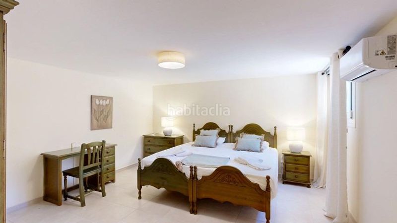Foto f37ded39-b219-4215-844d-56518335e40f. Xalet amb piscina a Roques Daurades-L´Estany Ametlla de Mar (L´)