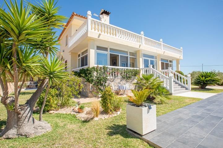 Foto 78e5eddd-07e0-4edf-a6a4-e4989bc2483c. Haus mit heizung pool in Ampolla (L´)