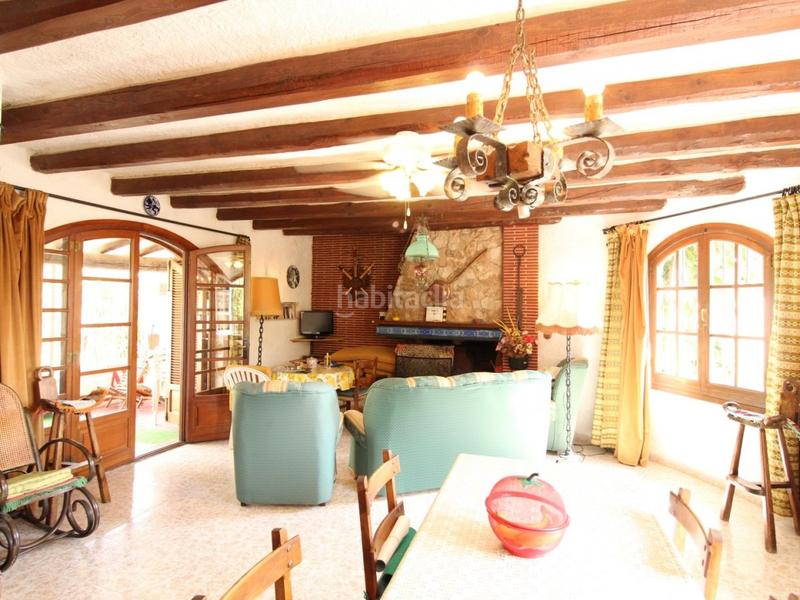 Foto bcbd2e9a-3792-4ec9-8a01-8eabc36d27ca. Casa amb aparcament piscina a Centre Miami Platja