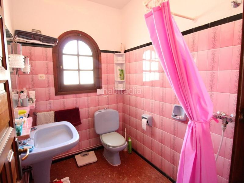 Foto d71bf3d7-71ae-47f7-870d-b579e5d037e1. Casa amb aparcament piscina a Centre Miami Platja