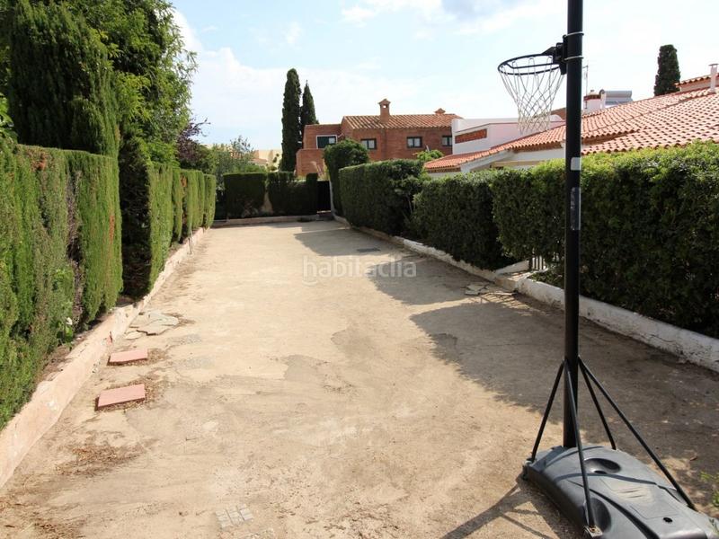 Foto f3e4b112-3b65-4f70-bbbc-d7be711fae20. Casa amb aparcament piscina a Centre Miami Platja