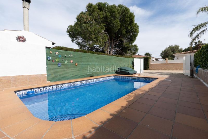 Foto 124a72ad-f74f-444c-b194-14a814deda85. Xalet amb aparcament piscina a Deltebre