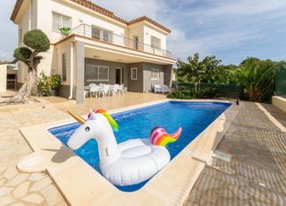 Chalet in N/a. Chalet en venta en costa, 4 dormitorios.