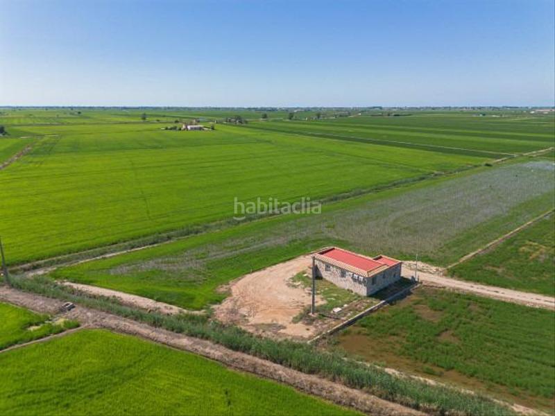 Foto e49361ed-a562-4831-bec1-30d80f1ce7e6. Masía en Ampolla (L´)