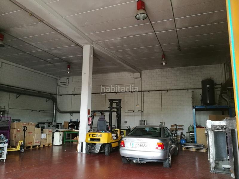 Foto a26652de-ec4b-4e63-954e-d4df78a9c58b. Capannone industriale in poligono industrial-comercial montigala de Badalona. 56 in Badalona