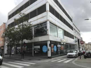 Location Édifice à Montcada 192