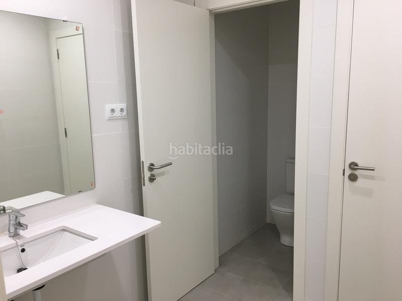 Foto fa855ae4-d212-4a6d-9296-ff0559f808be. Rent industrial building in poligono gran via sur in Hospitalet de Llobregat (L´)