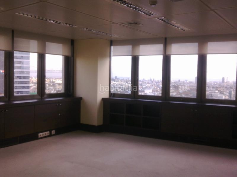 Foto 26537704-52d8-4652-b7fc-3817c986156f. Alquiler oficina en francesc macia 7 en Barri de les Corts Barcelona