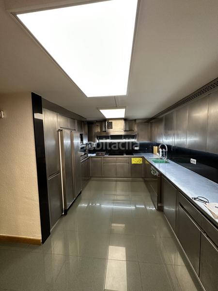 Foto e23fba78-03b9-4ca9-82a7-473efc635220. Local comercial en muntaner 461 en Sant Gervasi - Galvany Barcelona